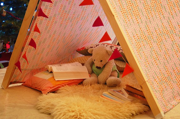 play-tent-inside