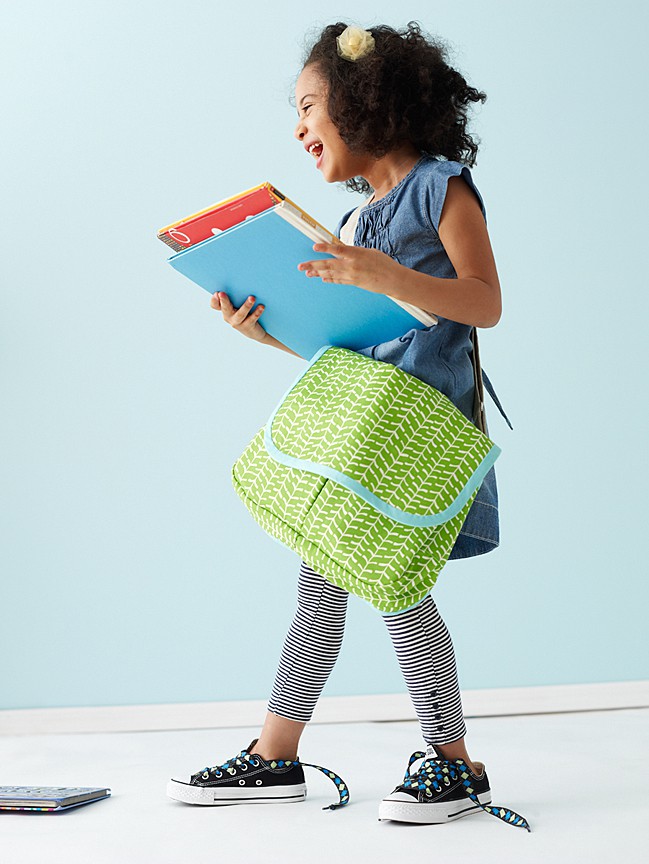 Little Things to Sew Messenger Bag Blog Oliver + S