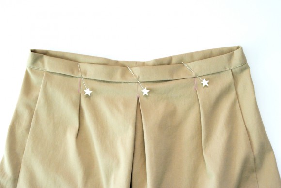 Attaching the waistband on the Oliver + S Lunch Box Culottes