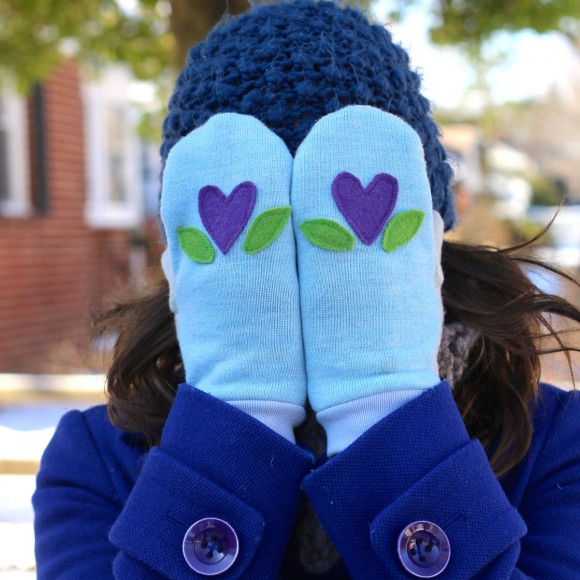 little things to sew upcycled sweater mitten tutorial