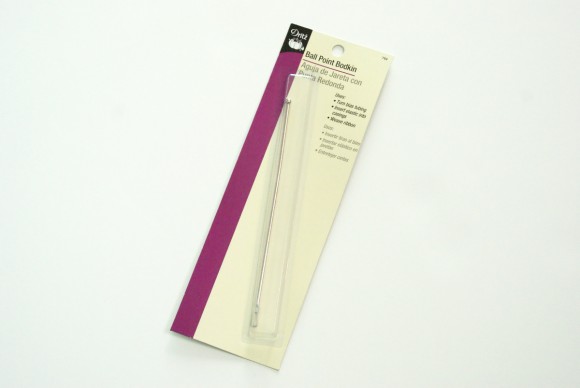 Ball Point Bodkin for inserting elastic on the Oliver + S Swingset Skirt