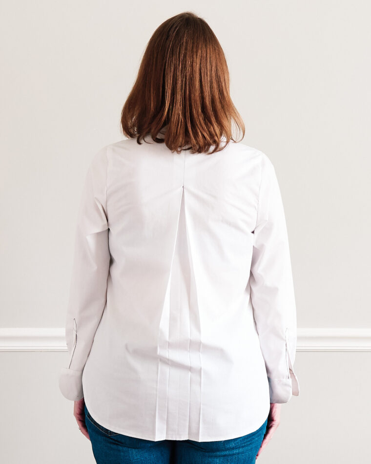 Lyndsey demonstrates fit issues in the muslin of her Fitzroy Blouse.