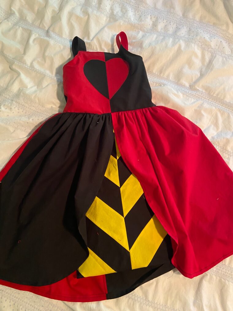 DIY Queen of Hearts sundress for girls.