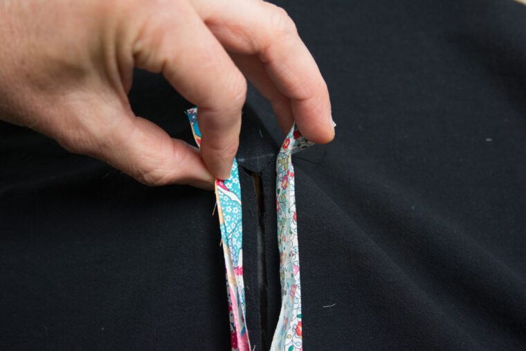 Tutorial: How to Sew a Double-Welt Pocket With Button Loop | Blog ...