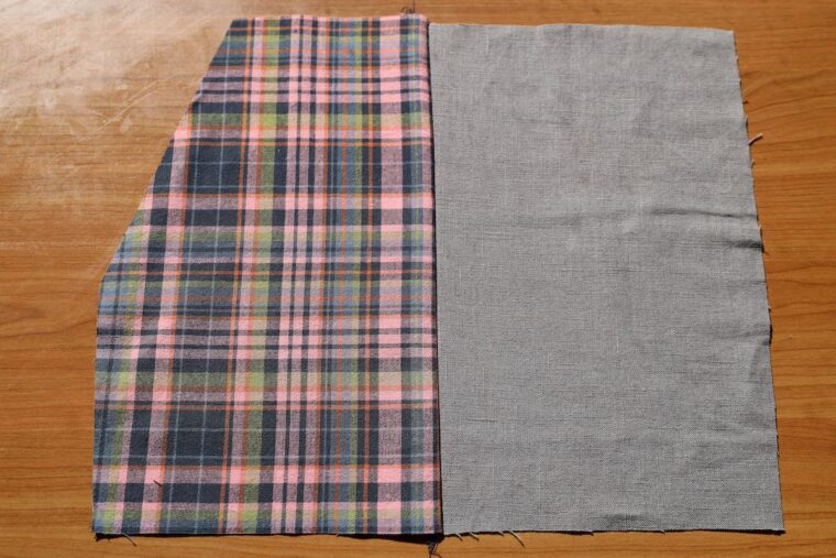 Front pockets with main fabric and lining fabric