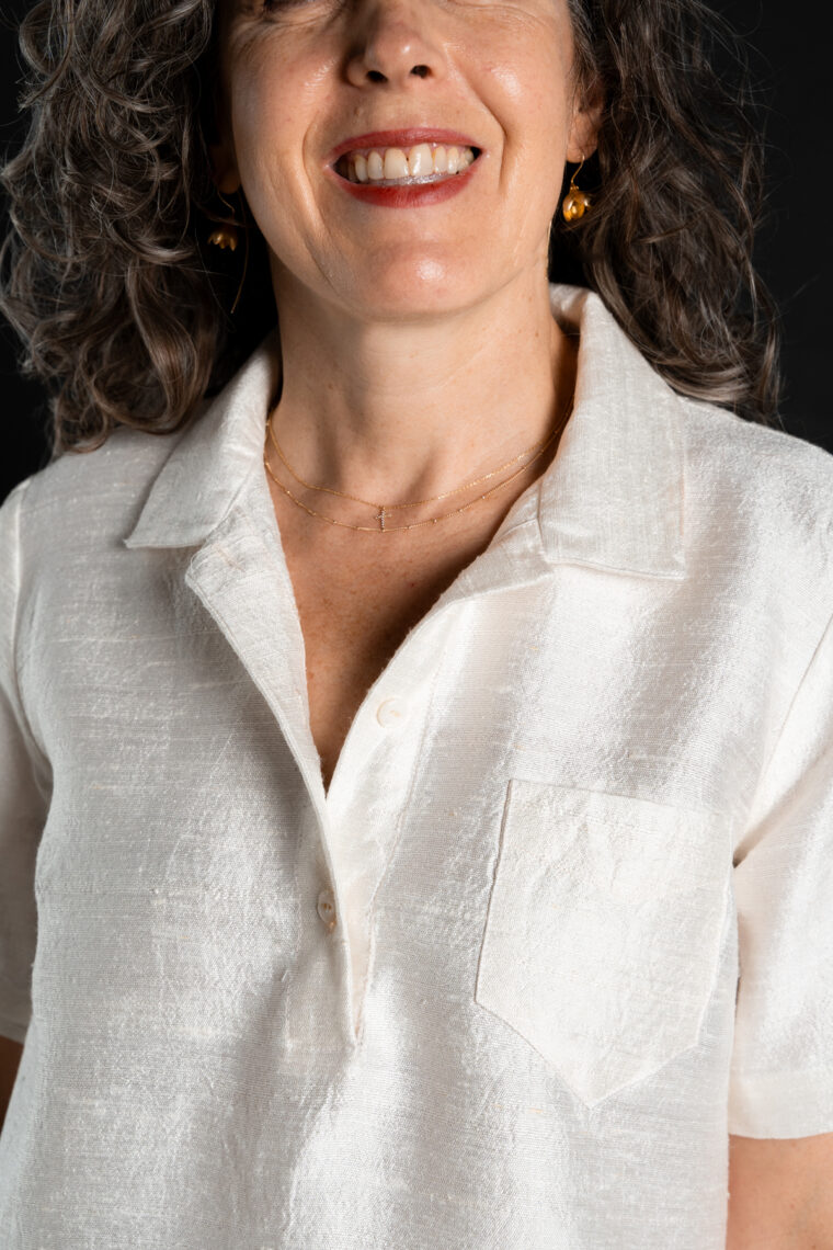 collar and placket detail of Liesl + Co Cyprus Woven Polo
