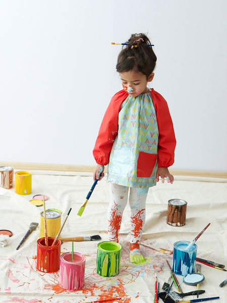 Kids Art Smocks & Brush Set